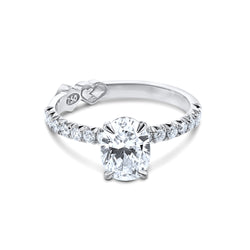Hearts&Diamonds Oval TRUE DELIGHT Engagement Ring in White Gold