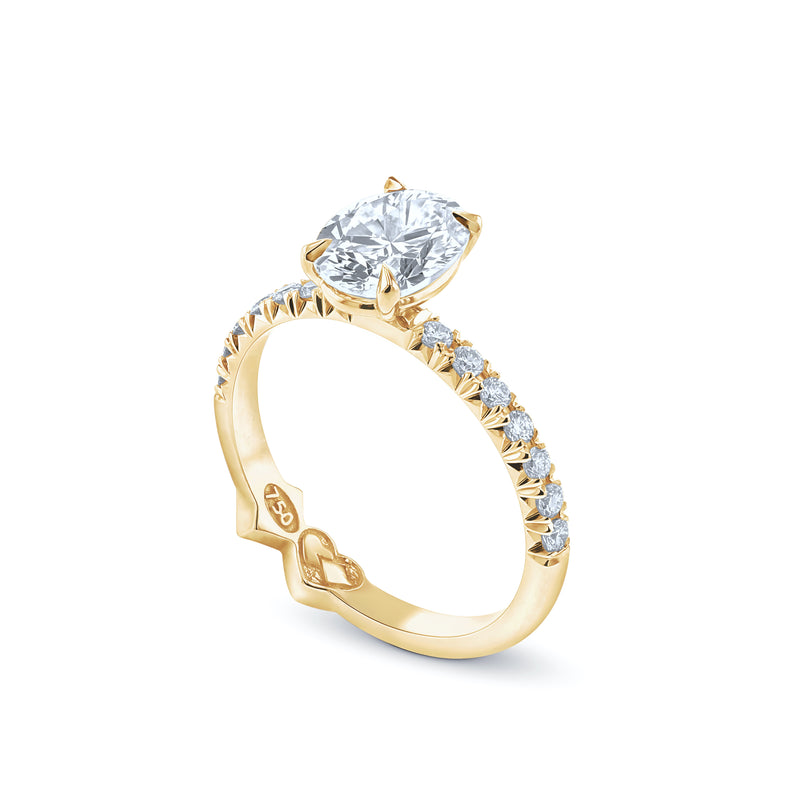 Hearts&Diamonds Oval TRUE DELIGHT Engagement Ring in Yellow Gold